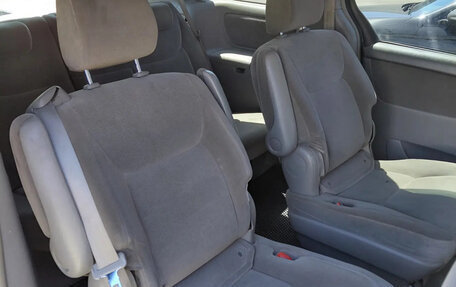 Toyota Sienna II рестайлинг, 2004 год, 1 200 000 рублей, 18 фотография