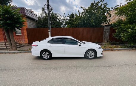 Toyota Camry, 2019 год, 1 950 000 рублей, 2 фотография