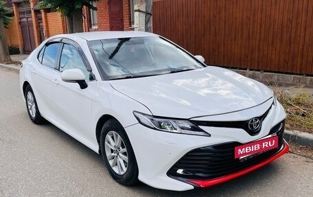Toyota Camry, 2019 год, 1 950 000 рублей, 5 фотография