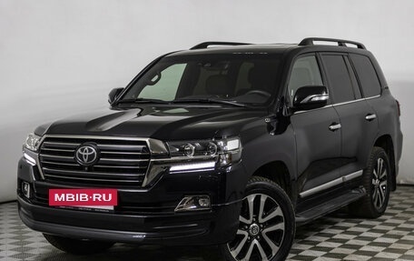 Toyota Land Cruiser 200, 2018 год, 6 899 000 рублей, 2 фотография