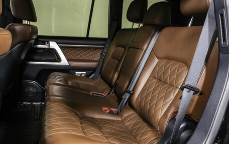 Toyota Land Cruiser 200, 2018 год, 6 899 000 рублей, 15 фотография