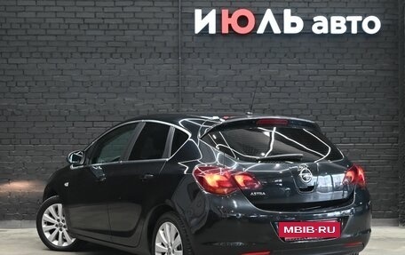 Opel Astra J, 2011 год, 750 000 рублей, 5 фотография