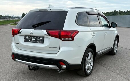 Mitsubishi Outlander III рестайлинг 3, 2017 год, 1 746 000 рублей, 2 фотография
