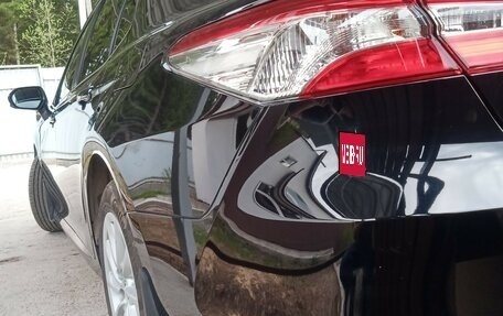 Toyota Camry, 2021 год, 2 600 000 рублей, 5 фотография