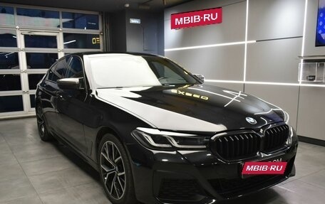 BMW 5 серия, 2021 год, 3 975 000 рублей, 3 фотография