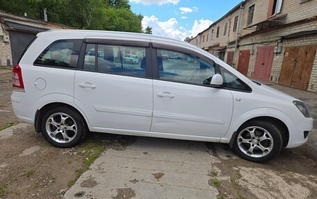 Opel Zafira B, 2013 год, 850 000 рублей, 5 фотография