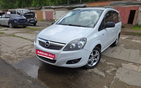 Opel Zafira B, 2013 год, 850 000 рублей, 3 фотография