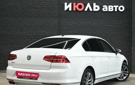 Volkswagen Passat B8 рестайлинг, 2018 год, 1 825 000 рублей, 7 фотография