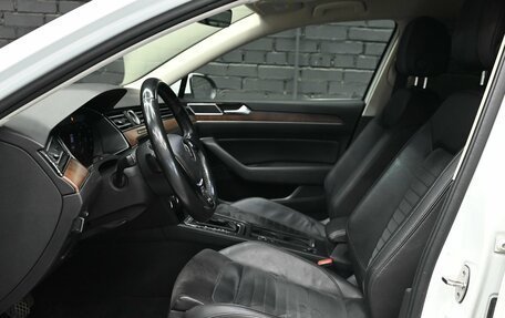 Volkswagen Passat B8 рестайлинг, 2018 год, 1 825 000 рублей, 16 фотография