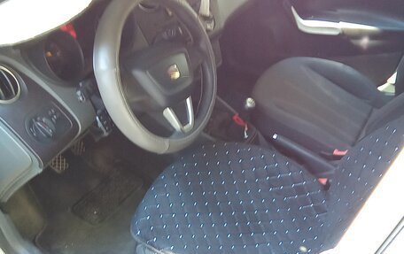 SEAT Ibiza IV рестайлинг 2, 2010 год, 629 000 рублей, 1 фотография
