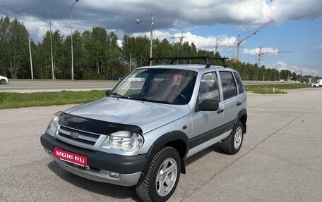Chevrolet Niva I рестайлинг, 2004 год, 325 000 рублей, 1 фотография