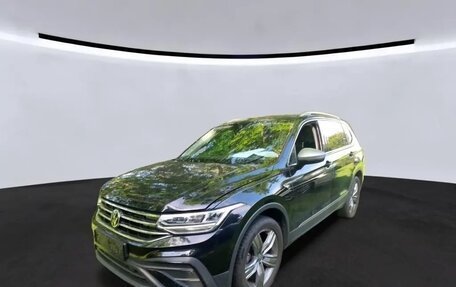 Volkswagen Tiguan II, 2022 год, 2 642 000 рублей, 1 фотография