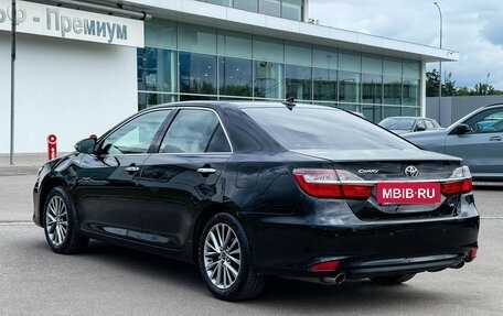 Toyota Camry, 2017 год, 2 197 000 рублей, 3 фотография