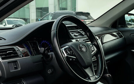 Toyota Camry, 2017 год, 2 197 000 рублей, 13 фотография