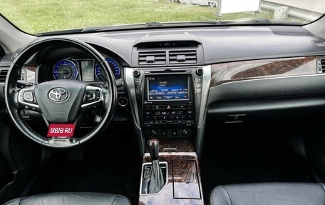 Toyota Camry, 2017 год, 2 197 000 рублей, 18 фотография
