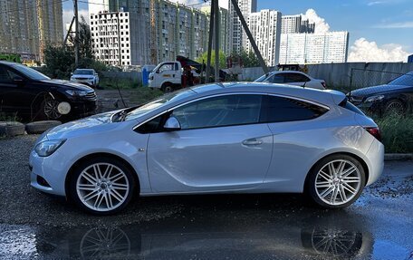 Opel Astra J, 2011 год, 650 000 рублей, 2 фотография