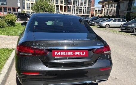 Mercedes-Benz E-Класс, 2020 год, 6 250 000 рублей, 4 фотография