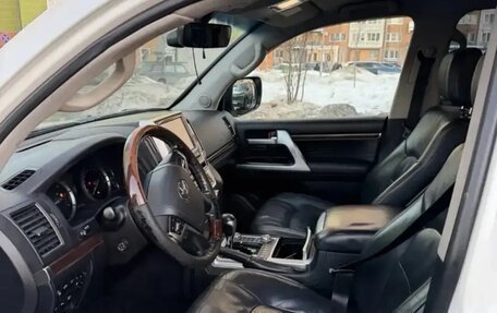 Toyota Land Cruiser 200, 2016 год, 3 800 000 рублей, 4 фотография