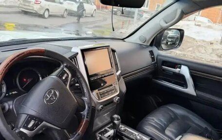 Toyota Land Cruiser 200, 2016 год, 3 800 000 рублей, 6 фотография