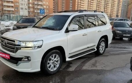 Toyota Land Cruiser 200, 2016 год, 3 800 000 рублей, 8 фотография