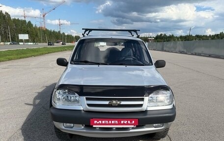 Chevrolet Niva I рестайлинг, 2004 год, 325 000 рублей, 3 фотография