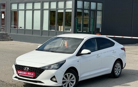Hyundai Solaris II рестайлинг, 2021 год, 1 220 000 рублей, 3 фотография