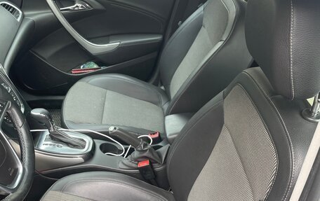 Opel Astra J, 2013 год, 1 190 000 рублей, 13 фотография