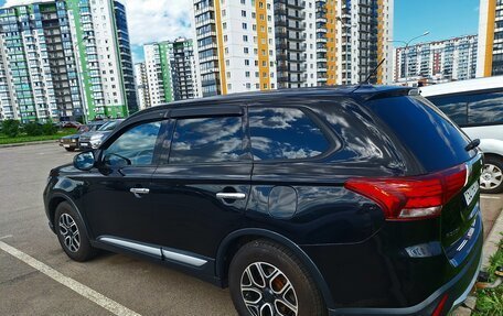 Mitsubishi Outlander III рестайлинг 3, 2015 год, 1 430 000 рублей, 3 фотография