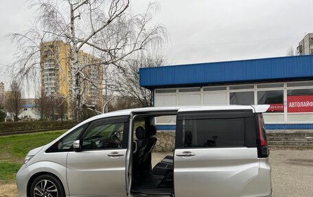 Honda Stepwgn IV, 2015 год, 1 550 000 рублей, 10 фотография