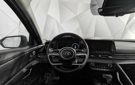 Hyundai Elantra, 2023 год, 1 725 750 рублей, 17 фотография