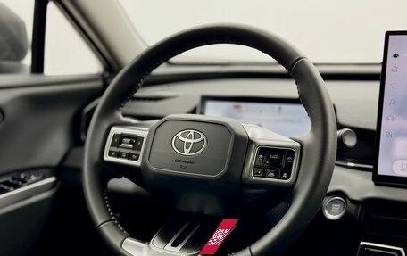 Toyota RAV4, 2026 год, 4 300 000 рублей, 19 фотография