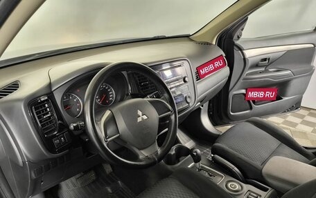 Mitsubishi Outlander III рестайлинг 3, 2013 год, 1 200 000 рублей, 8 фотография