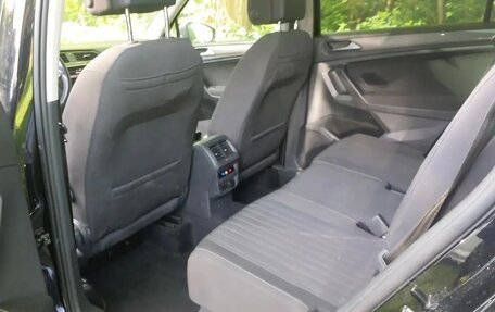 Volkswagen Tiguan II, 2022 год, 2 642 000 рублей, 7 фотография