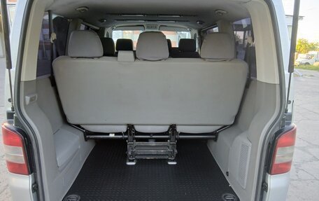 Volkswagen Caravelle T5, 2007 год, 1 105 000 рублей, 33 фотография