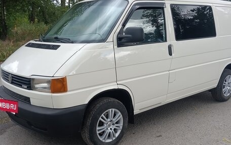 Volkswagen Transporter T4, 2002 год, 1 320 000 рублей, 3 фотография