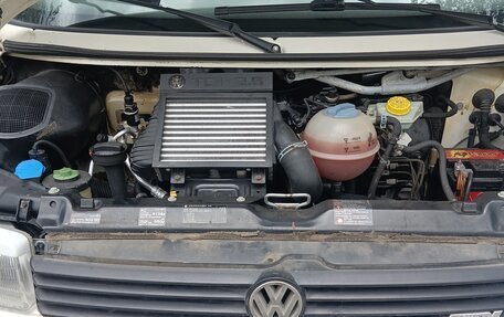 Volkswagen Transporter T4, 2002 год, 1 320 000 рублей, 18 фотография