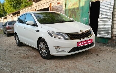 KIA Rio III рестайлинг, 2015 год, 985 000 рублей, 3 фотография