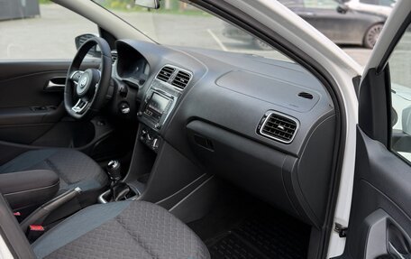 Volkswagen Polo VI (EU Market), 2019 год, 1 050 000 рублей, 25 фотография