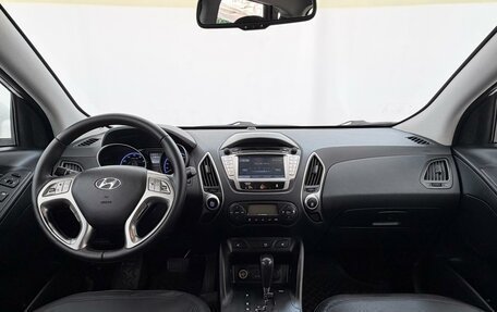 Hyundai ix35 I рестайлинг, 2011 год, 1 350 000 рублей, 24 фотография