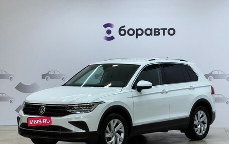 Volkswagen Tiguan II, 2021 год, 2 100 000 рублей, 1 фотография