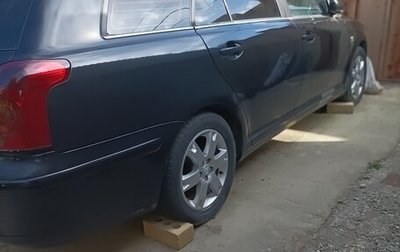 Toyota Avensis III рестайлинг, 2003 год, 400 000 рублей, 1 фотография