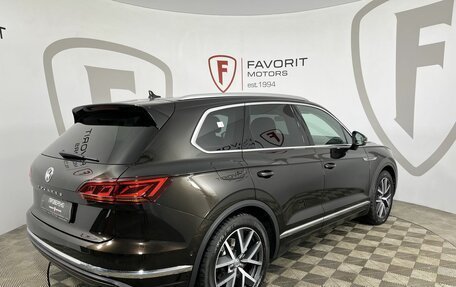 Volkswagen Touareg III, 2019 год, 4 199 000 рублей, 6 фотография