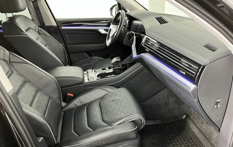 Volkswagen Touareg III, 2019 год, 4 199 000 рублей, 14 фотография