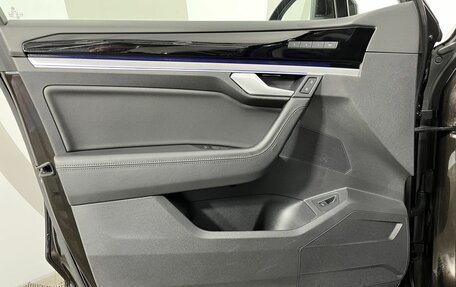 Volkswagen Touareg III, 2019 год, 4 199 000 рублей, 8 фотография