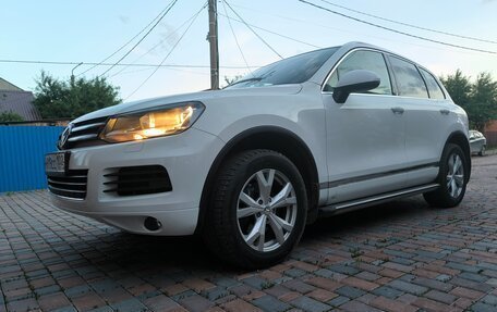 Volkswagen Touareg III, 2012 год, 2 565 000 рублей, 2 фотография