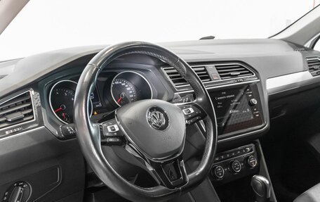 Volkswagen Tiguan II, 2020 год, 2 474 200 рублей, 5 фотография