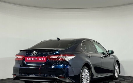 Toyota Camry, 2020 год, 2 747 000 рублей, 6 фотография