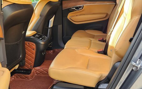 Volvo XC90 II рестайлинг, 2016 год, 2 800 000 рублей, 19 фотография