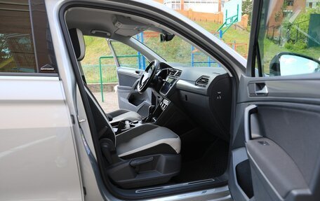 Volkswagen Tiguan II, 2019 год, 3 270 000 рублей, 9 фотография