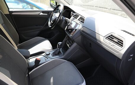 Volkswagen Tiguan II, 2019 год, 3 270 000 рублей, 11 фотография